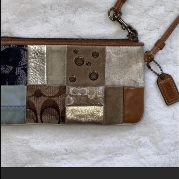 COACH WRISTLET ❤️ - Picture 3 of 7